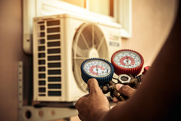 Professional Hvac technician working in Saddle Brook, NJ